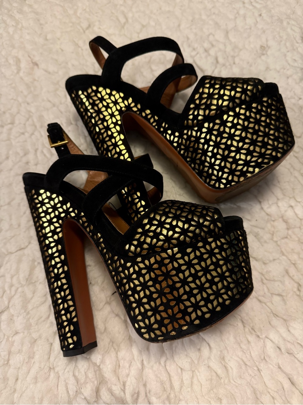 Alaia  Platform Heels - Elegant Strappy 6” heels size 35 made in Italy